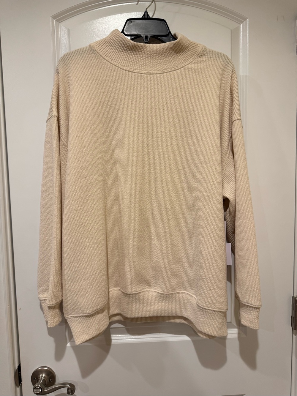 Relaxed Mock Neck Sweater Sweatshirt in Cream